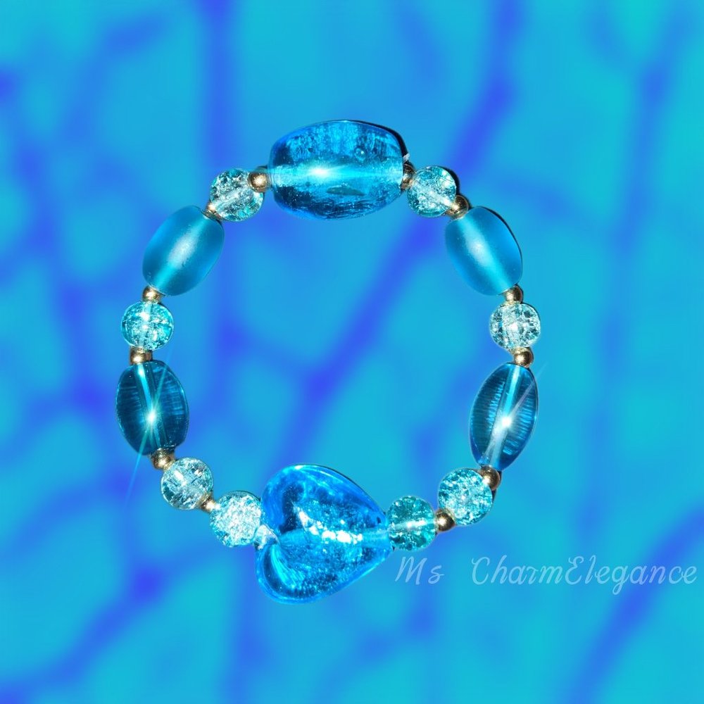 Glass Heart Beaded Bracelet🩵